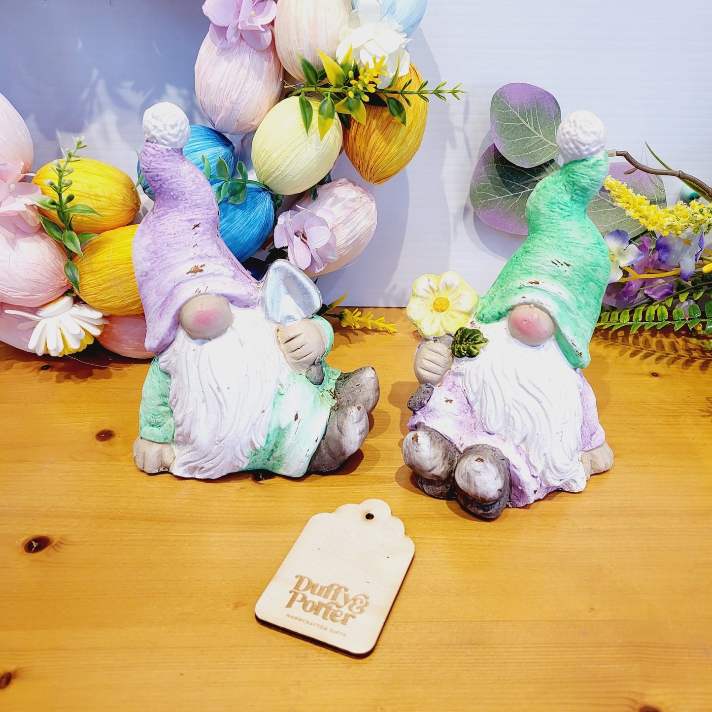 Gnome Duo with spade and flower