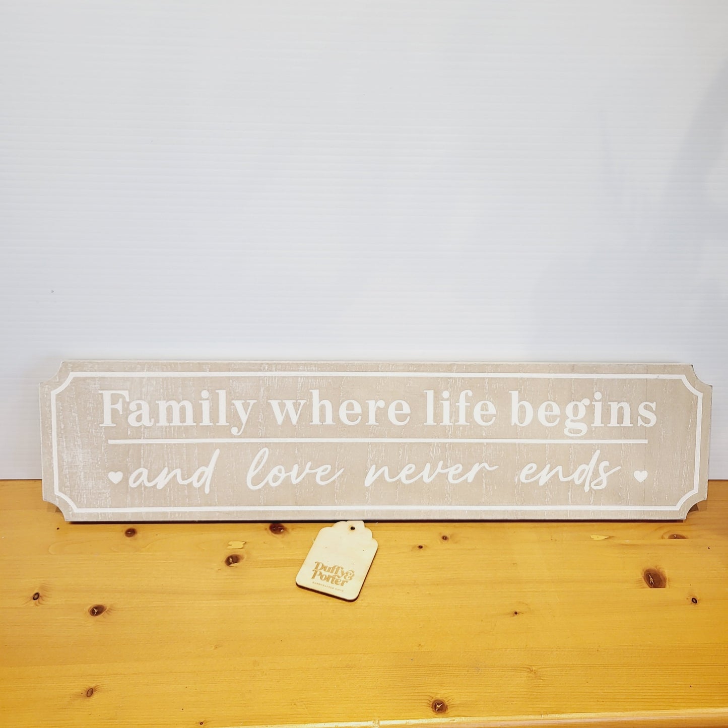 Large sign Family