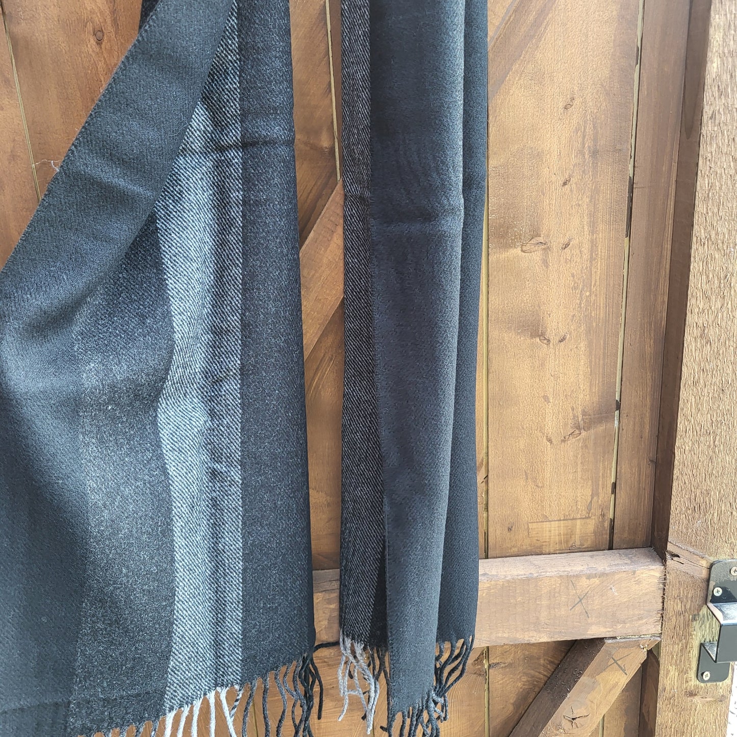 Scarf modern stripes - black/greys