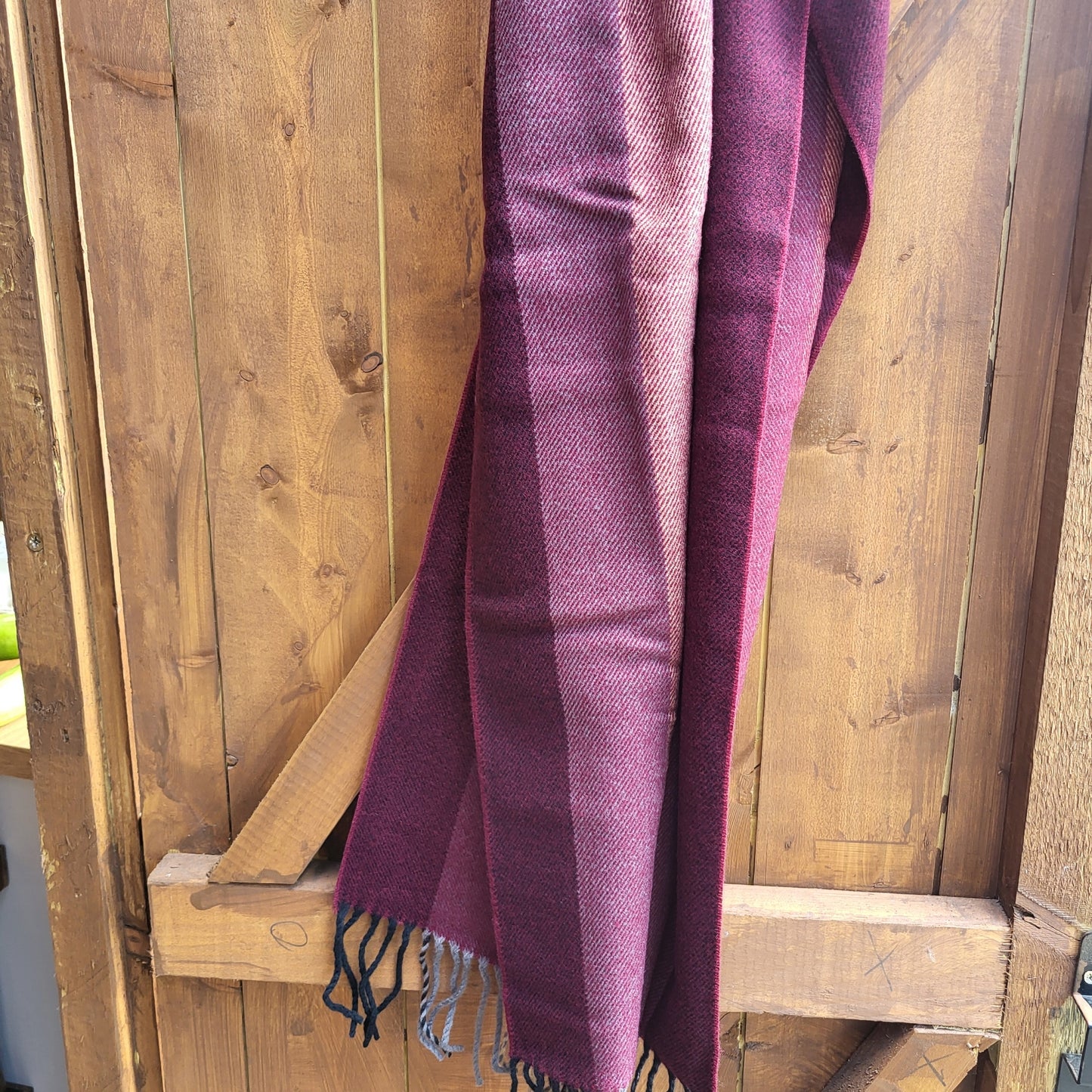 Scarf modern stripes - reds