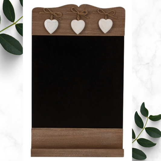Wooden blackboard with 3 hearts 24x39cm
