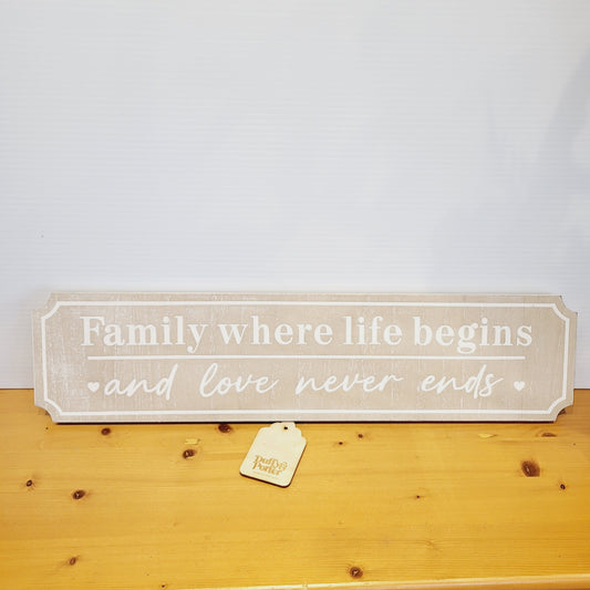 Large sign Family