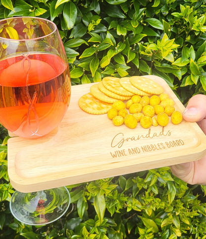 Personalised Wine/Gin and Nibbles board