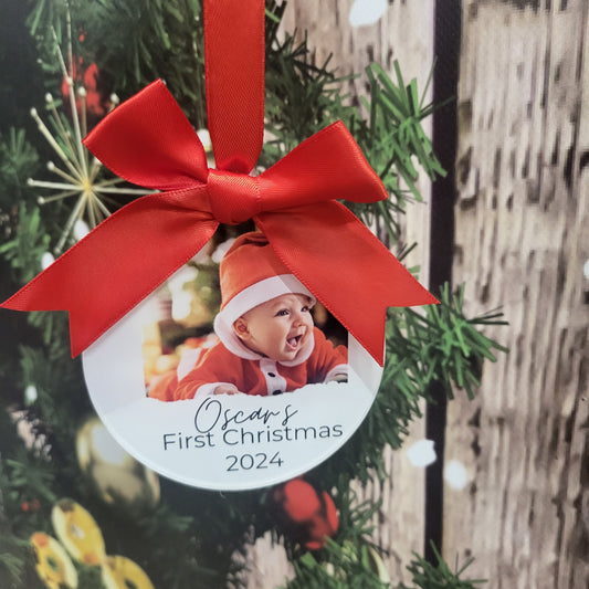 Photo first christmas tree decoration