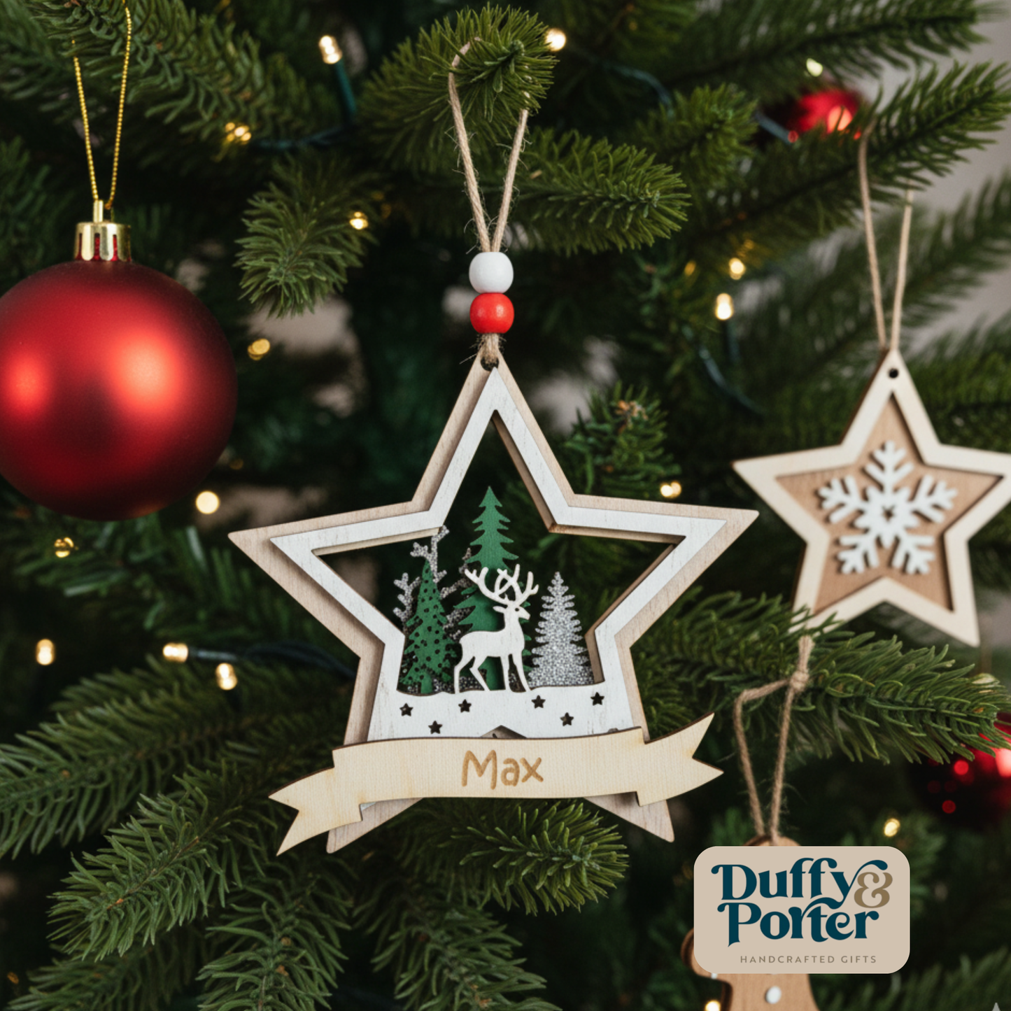 12cm hanging white star with reindeer